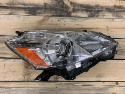 2012 - 2014 TOYOTA PRIUS V RH HEADLIGHT ( 81130-47300 ) - Image 1 of 4