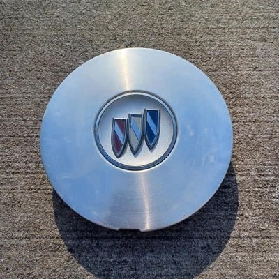 Tapa central Buick Century LeSabre Regal, 1997-2005 parte # 10254321 01 Foto 1 de 3