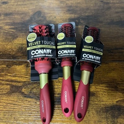Lote de tres cepillos de pelo Conair Velvet Touch  Foto 1 de 4