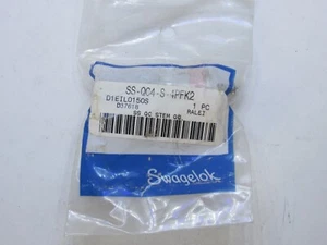 (NEW) SWAGELOK Stainless SS-QC4-S-4PFK2 1/4" NPT Quick-Connect Body Orange Key - Picture 1 of 3