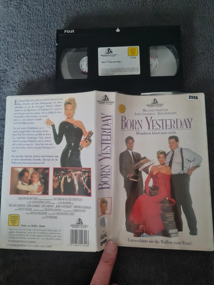  VHS-Born Yesterday - John Goodman  - Bild 1 von 1