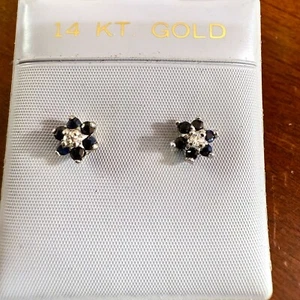 14K White Gold 2mm diamond with 2mm sapphires cluster earrings 1.5 grams - Picture 1 of 8