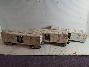 3 Lionel  3472 Milk Cars - Picture 1 of 7