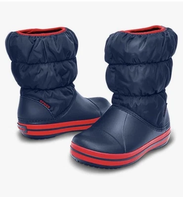 Botas de nieve Crocs para niños talla 10 azul marino y rojo Foto 1 de 4