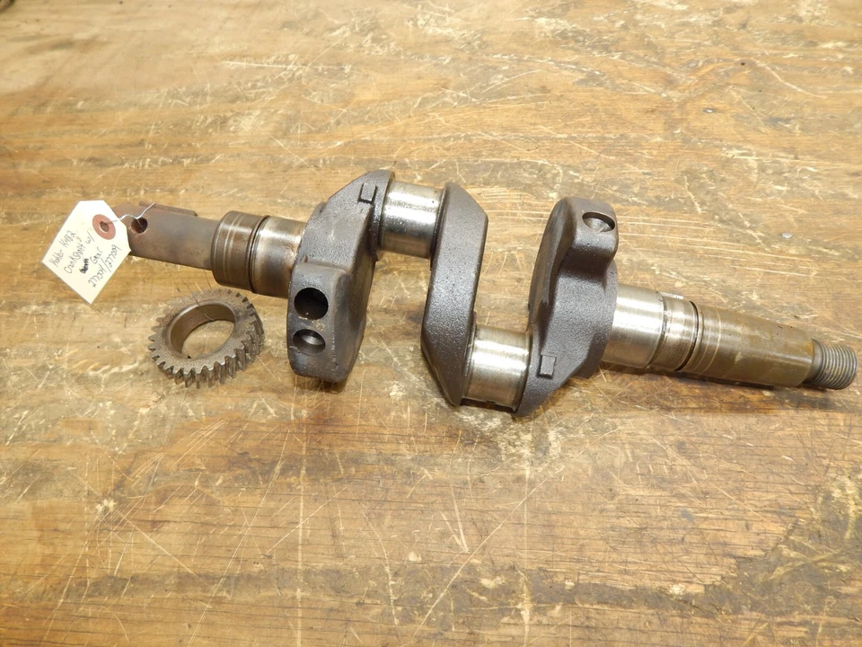 Kohler K482  18Hp Crankshaft W/Gear 277004 277009 48 043 15 - Image 1 of 4