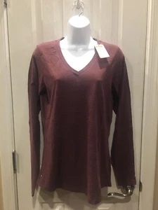 NEW Antigua Women's V Neck Long Sleeve T-Shirt - Basic Tee NWT Size Medium - Picture 1 of 2