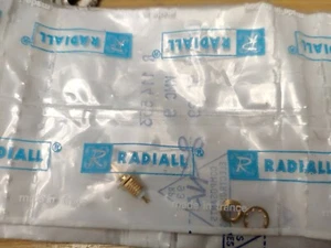 Radiall RF Connector R114553 - Zdjęcie 1 z 2