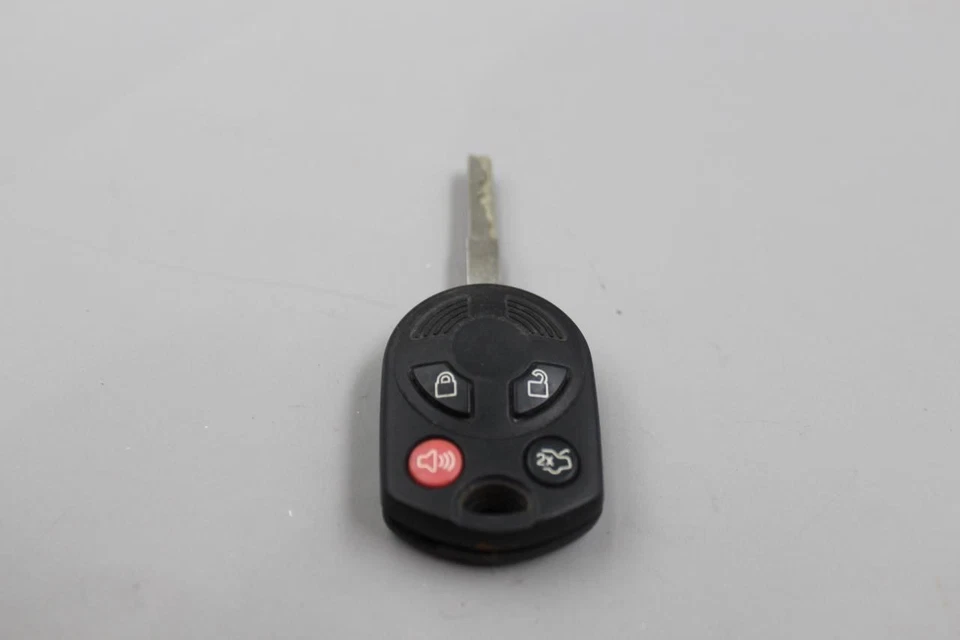 Брелок для ключей/пульт дистанционного управления форма четырех кнопок паники круг подходит для 06-12 FUSION 41117 - Изображение 1 из 1