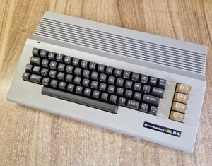 CRS Edition C64 New with sixtyclone board, Keyboard and Case - Afbeelding 1 van 16
