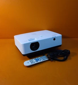 NEC NP-MC372X 3700-Lumen Projector w/ Remote *3K - 4k Lamp Hrs* - Zdjęcie 1 z 11