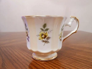Vintage ROSINA Bone China Yellow Rose Pattern Tea Cup Made in England - Picture 1 of 5