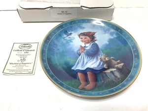 Neu! *Bluebird of Happiness* Teller Vogelgefederter Freund Serie Mädchen Sue Etem - Bild 1 von 9
