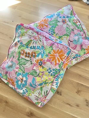 2 Lilly Pulitzer  XL Pink Blue Green Floor Cushion Pillow Indoor/outdoor - Image 1 of 4