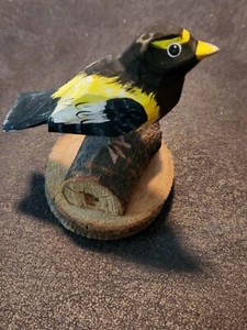 Hand Carved Painted Figure Evening Grosbeak Finch Bird Figurine Statue Loiseller - Picture 1 of 7
