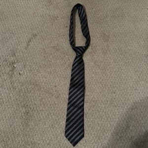 Unbranded Professional Men’s Neck Tie Striped Black And Purple - Picture 1 of 2