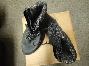 boots women - Picture 1 of 7