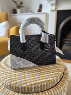 MICHAEL KORS STYLISH SATCHEL BAG - Image 1 of 4