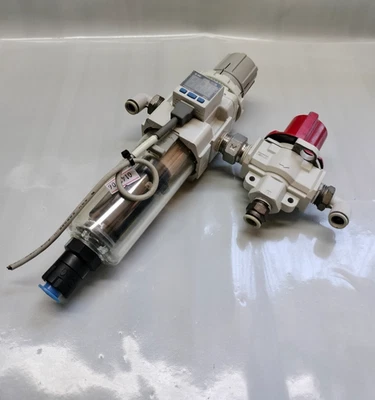 SMC AW30-03BDE1-B AW3003BDE1B Filter Pressure Regulator + VHS30-08B Assembly - Image 1 of 4