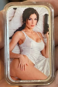 Videospiel Hotties 2-seitig 🚨Tifa Lara Croft 2024 1 oz .999 Silberbarren COA - Bild 1 von 3