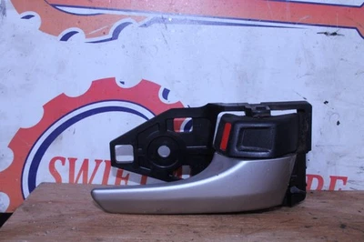 Manija de puerta exterior trasera derecha Toyota Prius MK3 plateada 2009-2015 Foto 1 de 4