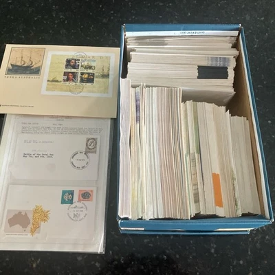 471 Australian First day Covers - Catalog Value  over $900 - image 1 of 4