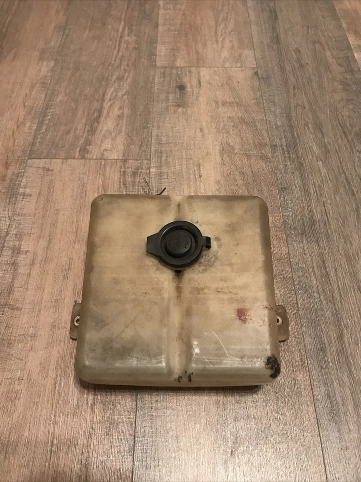 Jeep Grand Wagoneer SJ J10 FSJ 84-91 Windshield Washer Bottle Reservoir - Image 1 of 4