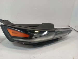 Passenger Right Upper Daytime Running Lamps from 2019 Hyundai Santa Fe 11766028 - Picture 1 of 12
