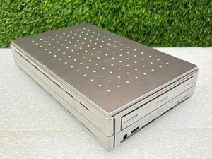 Usado | Yamaha CRW3200UX Unidad externa USB 2.0 CD-RW grabadora 24x10x40 - Imagen 1 de 13