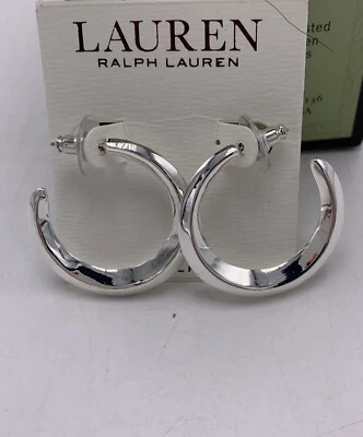 "Pendientes de aro Lauren Ralph Lauren con bordes tono plata 1-2/4"" 89a $38" Foto 1 de 4