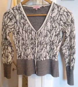 100% Merino Wool Cardigan Cream Grey Black Abstract Twig Pattern Stripe 8 10 S - Picture 1 of 24