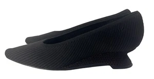 Vivaia Shoes Women's Black w/Red Knit Low Wedge Heel Pump Sz 42 US 10 New - Picture 1 of 9