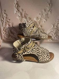 Blowfish Animal Print Wedge Sandals Women’s Size 6 Euc - Picture 1 of 5