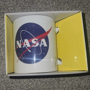 Coffee Cup Mug. White. NASA Official Logo Astronaut Space Center. New With Box - Bild 1 von 3