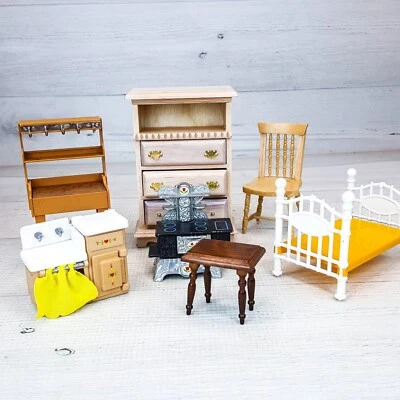 LOTE de 11 muebles vintage para casa de muñecas Mattel Die Cast estufa fregadero Tomy Bakers rack Foto 1 de 4