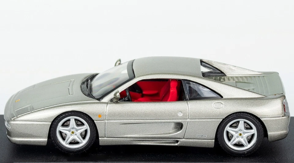 Ferrari F355 Berlinetta Scala 1:43 Modellino Stradale Auto Sportiva GT - Immagine 1 di 4