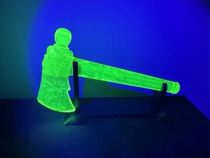 uranium Glass vaseline Tomahawk Axe Boyd with stand - Picture 1 of 9