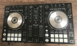 PIONEER DDJ-SR PERFORMANCE DJ CONTROLLER SERATO 2-CHANNEL 2CH DDJ-SR (PD6012044) - Picture 1 of 4