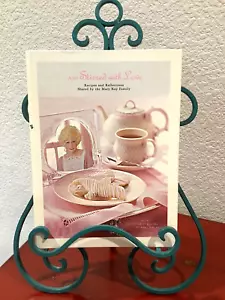 MARY KAY Family Cookbook Stirred With Love Recipes and Reflections 2002 ~NICE~ - Imagen 1 de 13
