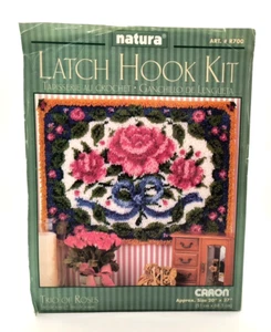 Caron Natura Kit Gancio di Chiusura Trio di Rose Arazzo da Parete #R700 Nuovo - Foto 1 di 8