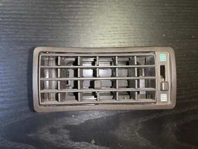 Maserati 425 Biturbo 1988 DASHBOARD VENT Right Front - Image 1 of 4