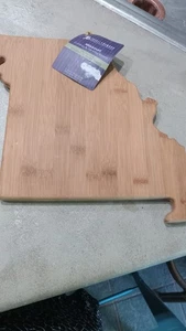 Tabla de cortar/servir publicidad de bambú totalmente bambú con forma de estado de Missouri  - Imagen 1 de 4