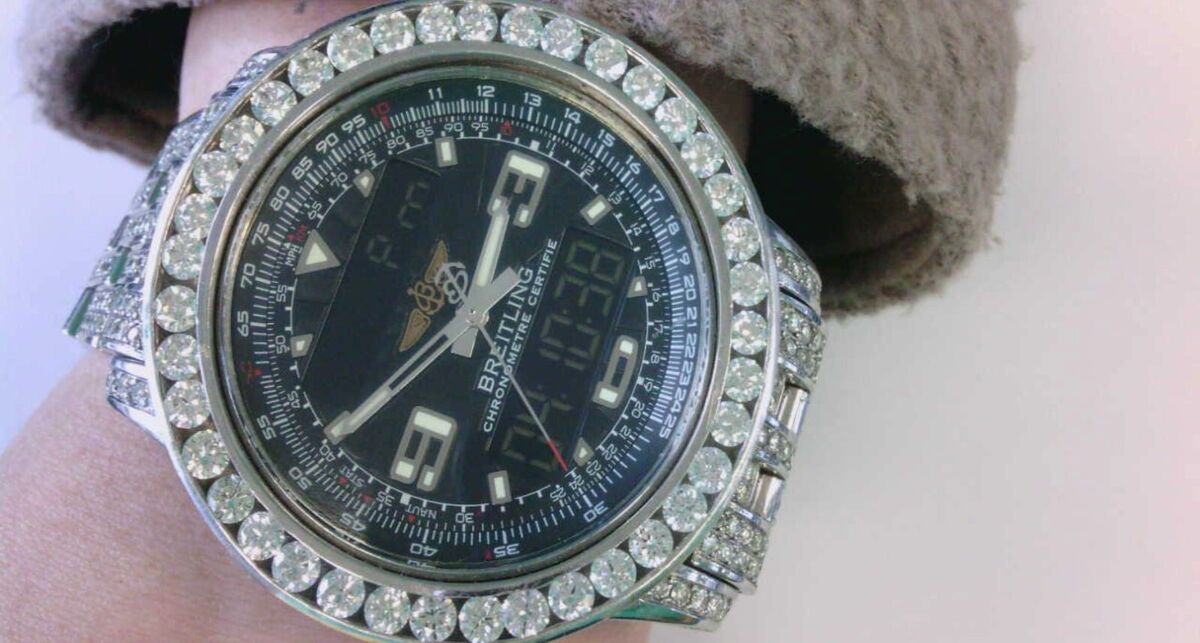 Breitling Stainless Steel Band Wristwatches with Backlight Breitling Stainless Steel Band Wristwatches with Backlight