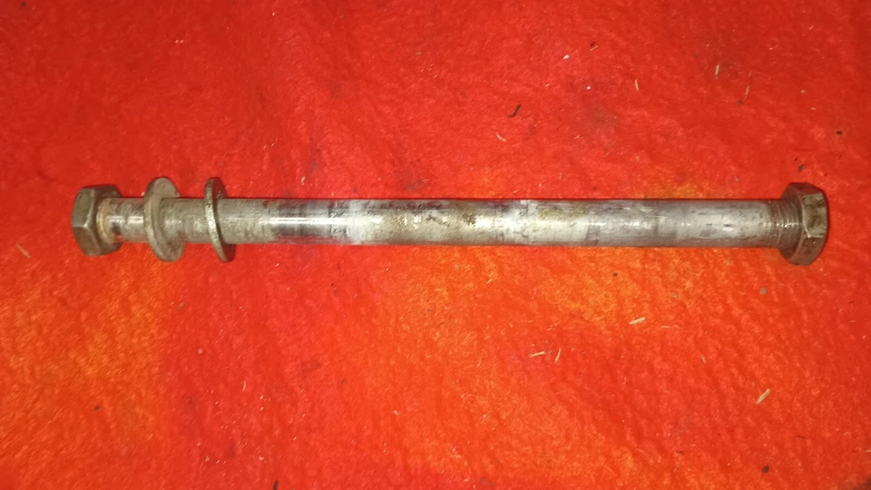 Perno de brazo oscilante ATK 490 1999 Foto 1 de 1