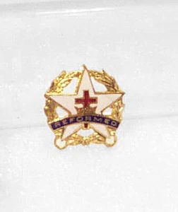 Vintage Reformed Church Pin Enamel White Star Red Cross    - Picture 1 of 7
