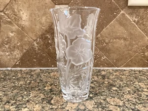 Vintage LENOX Gotham lead crystal Vase Poppies Botanical Garden 8” - Picture 1 of 3