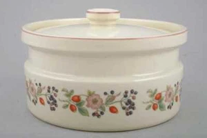 Wedgwood - Roseberry - O.T.T. - Casserole Dish + Lid - 77685G - Picture 1 of 1