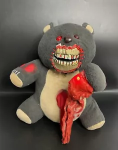 ESPÍRITU HALLOWEEN OSO DE PELUCHE MUERTO (OSO CORAZÓN) OSO ANIMATRÓNICO - ¡MUY RARO! - Imagen 1 de 19