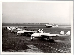 PN Original Photo Swiss Mk6 & Venzuelan Mk5 De Havilland Vipers 6 x 8 - Picture 1 of 2