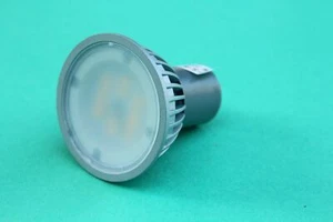 6 X MR16 LED 6W GU5.3 120V 3000K - Picture 1 of 3