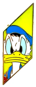 2008 - Prendedor de intercambio Disney - Angry Donald Duck - Juego TANGRAM Mickey Mouse Friends - Imagen 1 de 2